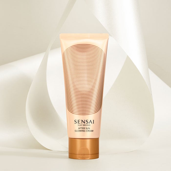 Silky Bronze After Sun Glowing Cream  150ml-190998 2