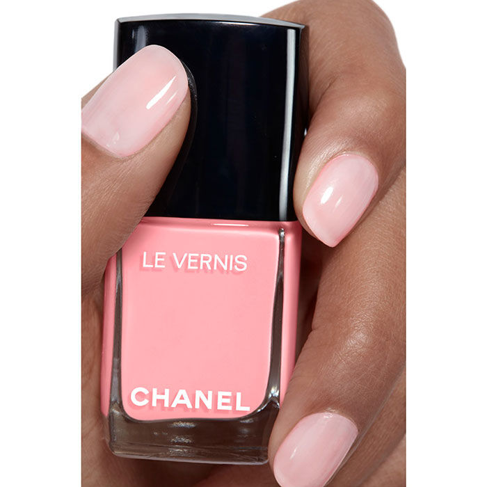 LE VERNIS   2