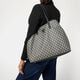 Bolso Tote Eco Victoria Negro Estampado Geométrico   2