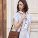 Bolso Bandolera Rectangular con Solapa Coco Marrón   4