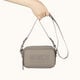 Bolso Bandolera Essence Recycled Camera Taupe   4
