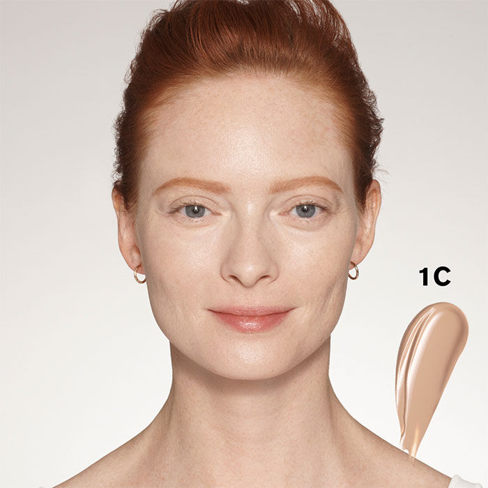 Futurist Soft Touch Brightening Skincealer Concealer   2
