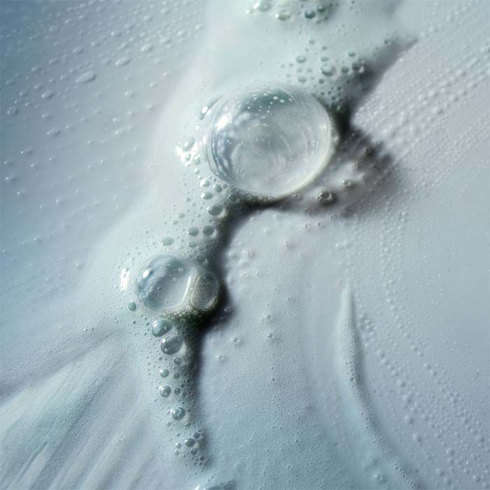 The Essence Foaming Cleanser  125ml-220353 1