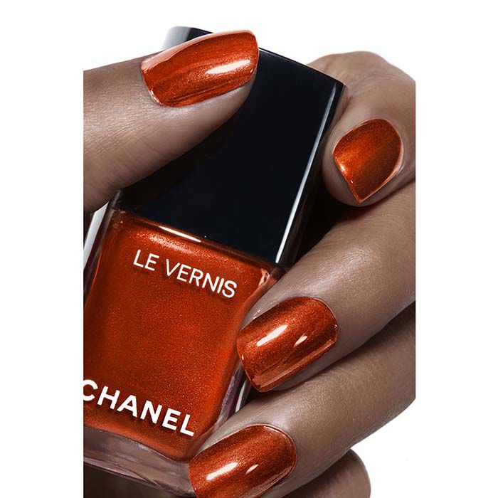 LE VERNIS   2
