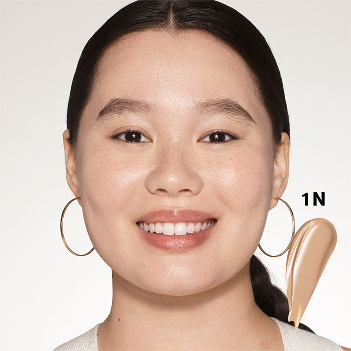 Futurist Soft Touch Brightening Skincealer Concealer   2