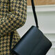 Bolso Bandolera Rectangular con Solapa Negro   4