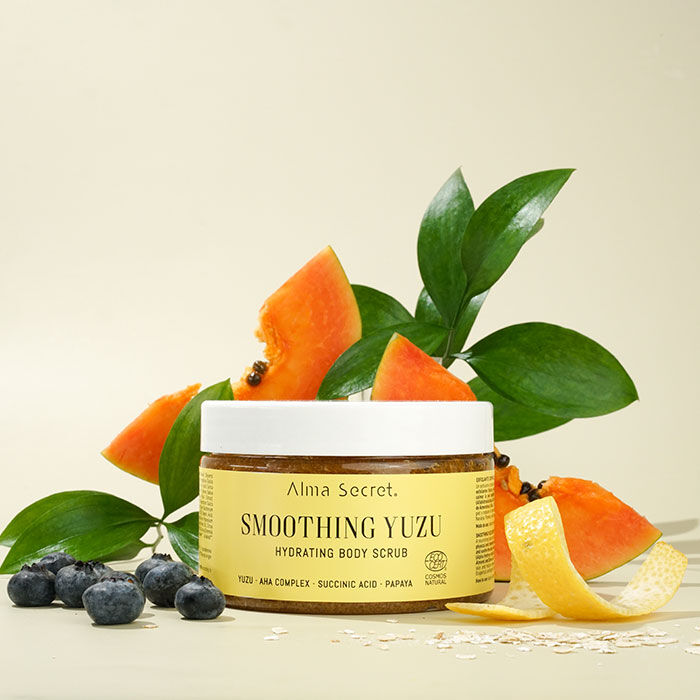 Smoothing Yuzu Body Scrub  250ml-216453 2