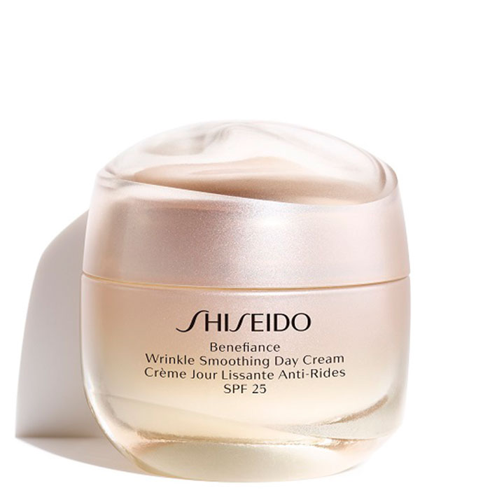 SHISEIDO Benefiance Wrinkle Smoothing Day Cream SPF25